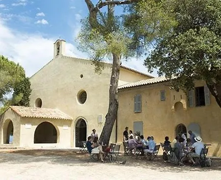 First Floor Fully Renovated Lejlighed *