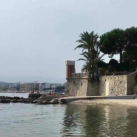 First Floor Fully Renovated * Antibes