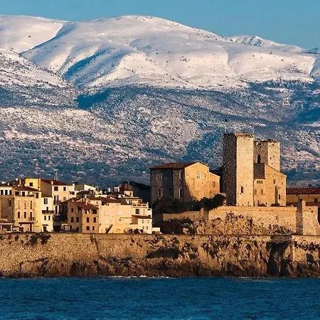 Lejlighed First Floor Fully Renovated Antibes