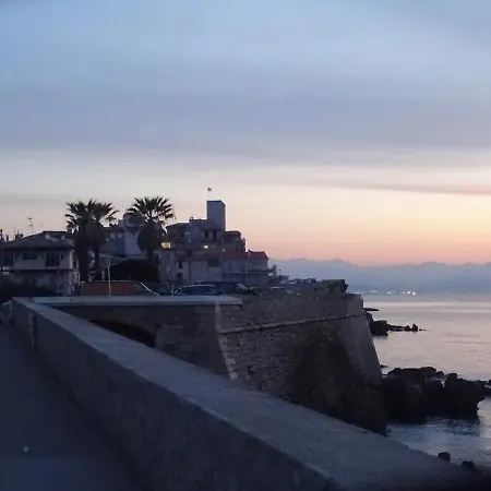First Floor Fully Renovated * Antibes