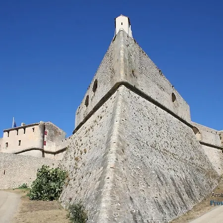 First Floor Fully Renovated 아파트