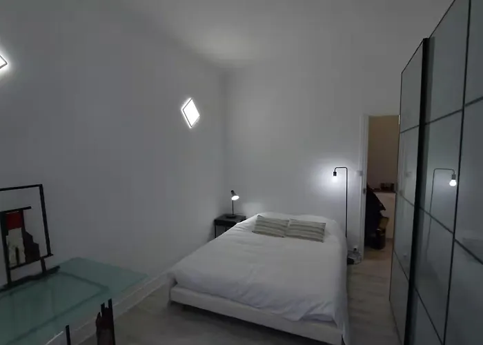 First Floor Fully Renovated Διαμέρισμα Αντίμπ