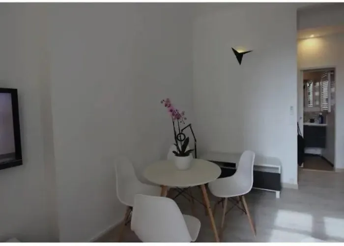 First Floor Fully Renovated * Αντίμπ