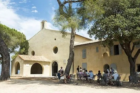 First Floor Fully Renovated Διαμέρισμα *